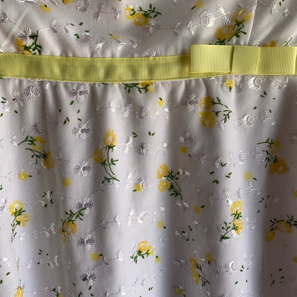 JTB White floral embroidered spring dress! - Picture 8 of 8